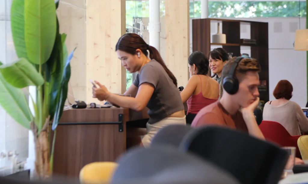 Small and medium-sized enterprises: Reduce costs by 70%