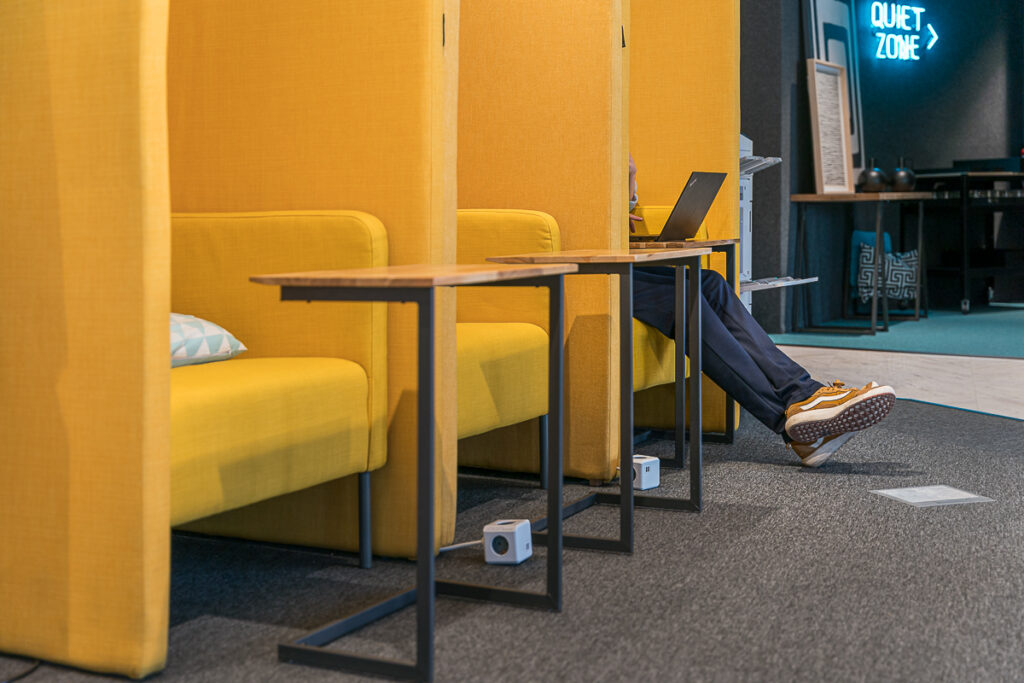 Living offices | Avila Spaces (Lisboa) 

© André Henriques 
www.ahphoto.pt 

fb: @ahphoto.portugal 

ig: @ahphoto_re