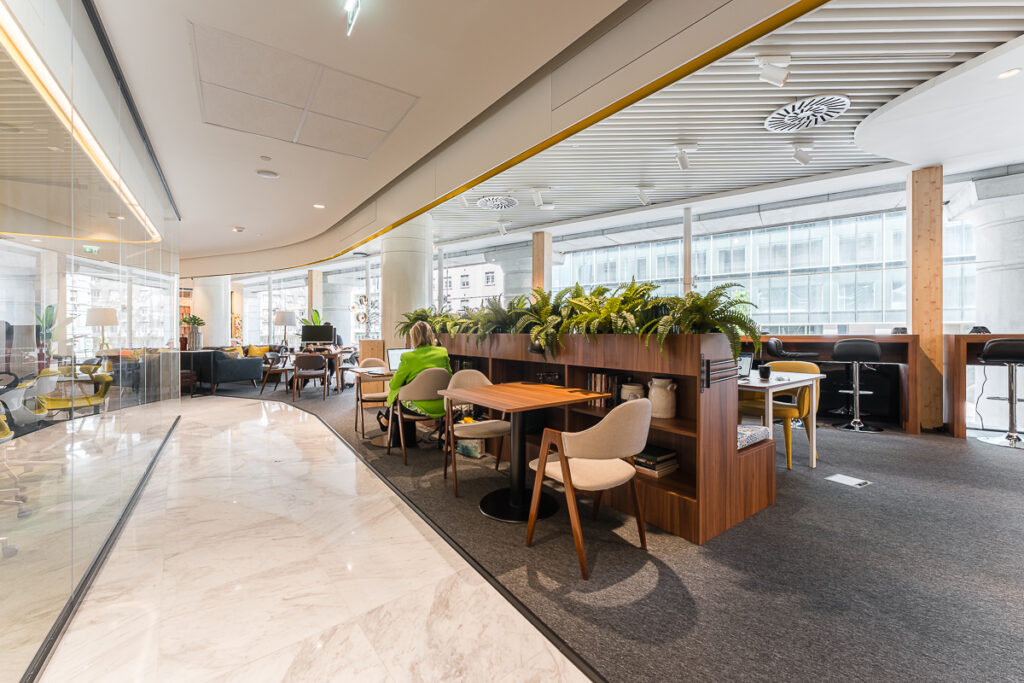 Living offices | Avila Spaces (Lisboa) 

© André Henriques 
www.ahphoto.pt 

fb: @ahphoto.portugal 

ig: @ahphoto_re