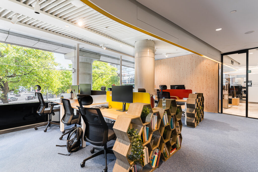 Living offices | Avila Spaces (Lisboa) 

© André Henriques 
www.ahphoto.pt 

fb: @ahphoto.portugal 

ig: @ahphoto_re