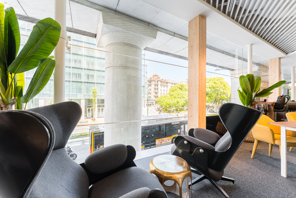 Living offices | Avila Spaces (Lisboa) 

© André Henriques 
www.ahphoto.pt 

fb: @ahphoto.portugal 

ig: @ahphoto_re